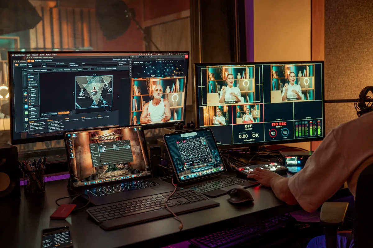 Θέση ελέγχου με multiview και switcher κατά τη διάρκεια γυρίσματος